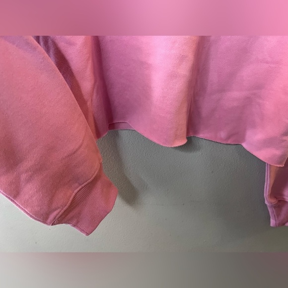 DKNY Women Sweatshirt Pullover Metallic Logo Cropped Crewneck Pink Top XL - Picture 4 of 8